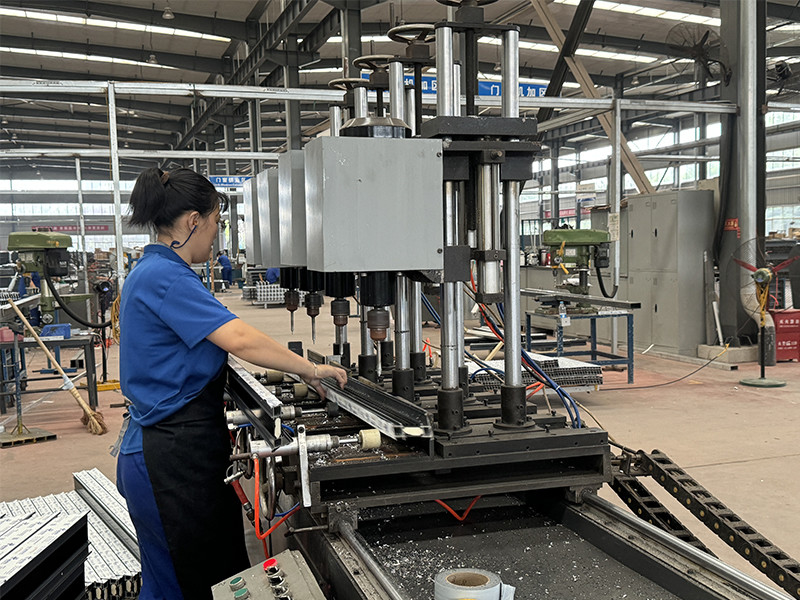 Shiny-Control Technology Develop (Beijing) Co., Ltd. خط إنتاج المصنع